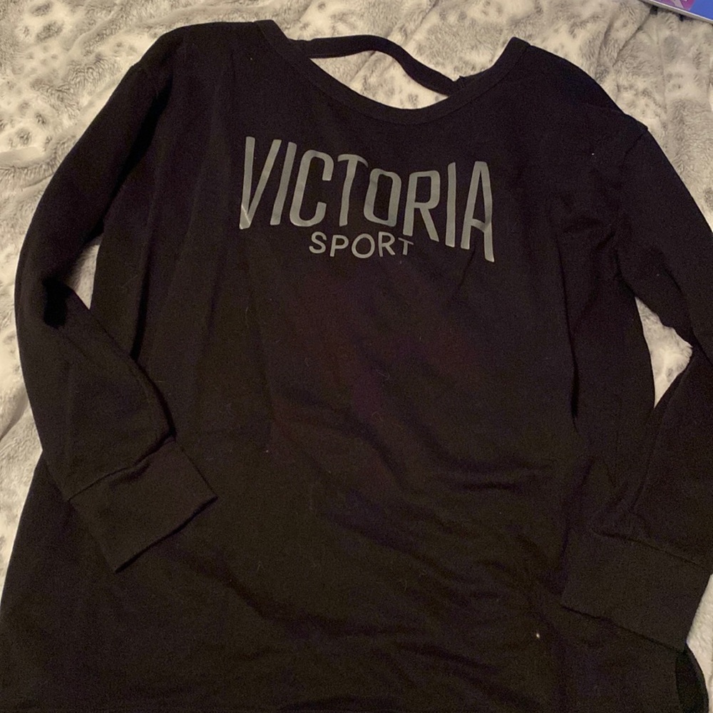 Victoria secret sort shirt // Medium